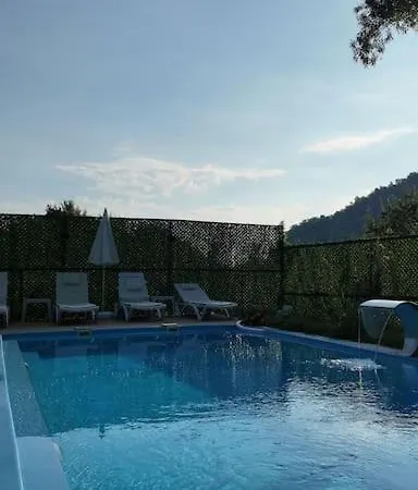 Mutlu Ve Huzur Dolu Bir Tatil